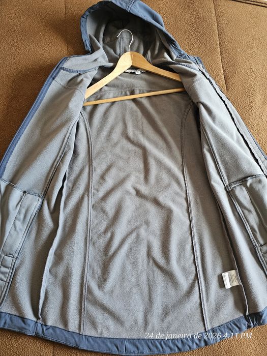 Casaco Azul com capuz para chuva