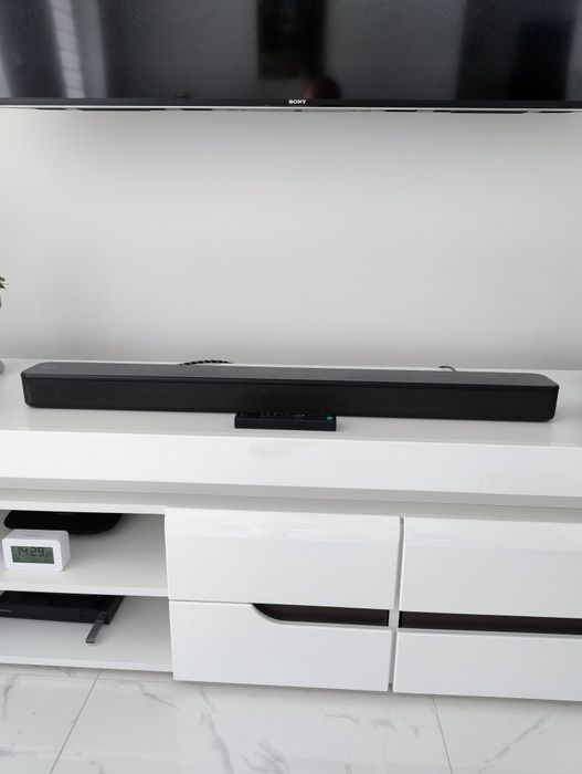 Sondbar Sony z pilotem.