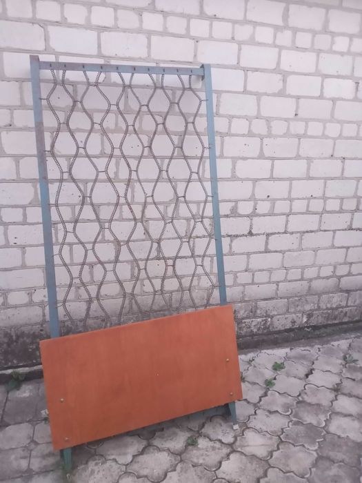 Два гарних ліжка