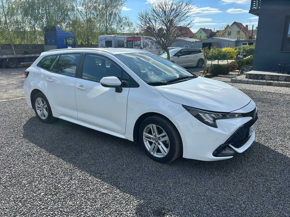Toyota Corolla 1.8 hybryda 2023r