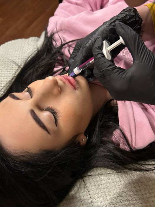 Срочно нужны модельки на процедуры на 16.02 18.02