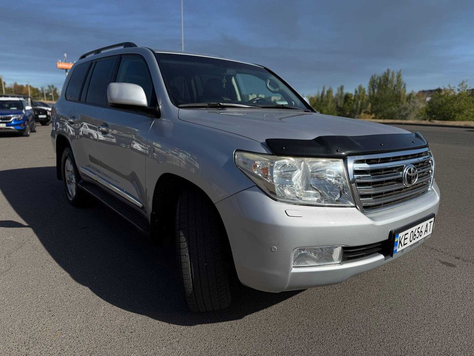 Avtoreal Toyota Land Cruiser 200 Дизель 4.5