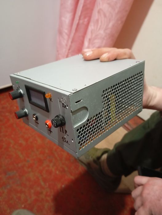 Зарядное устройство А.К.Б. с возможностью лабораторного Б.П.