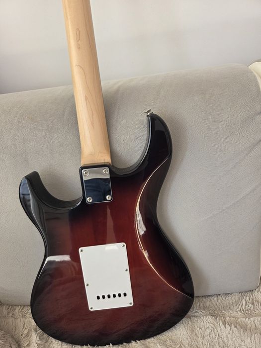 GITARA Yamaha Pacyfica 112J  Hellfire