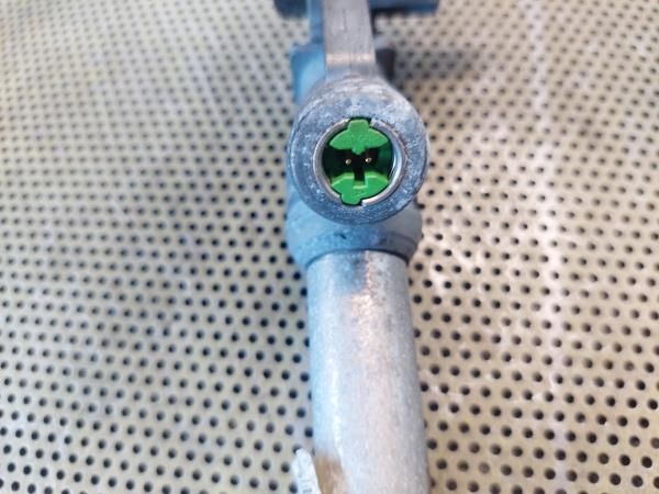 Encaixe de cinto frente direito OPEL Corsa D