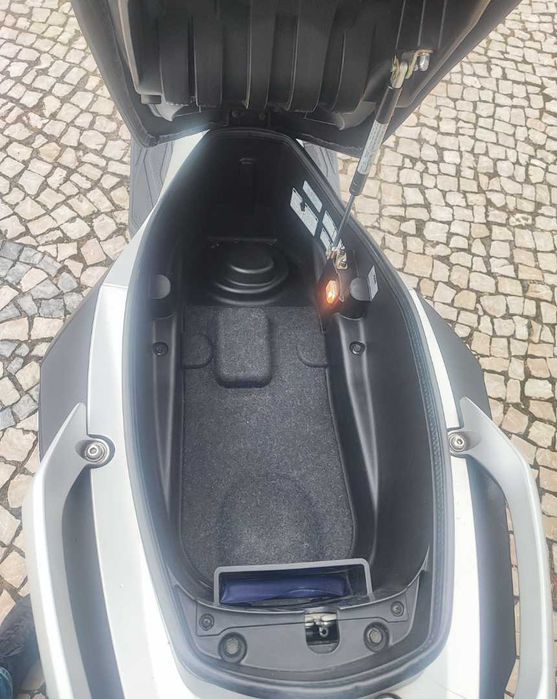 SYM Cruisym 300 ABS 2019 Elegante, confortável e pronta para o dia a dia ou viajar