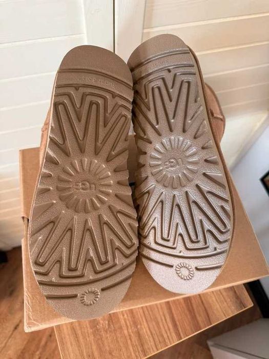 UGG / Mini_Classic  40
