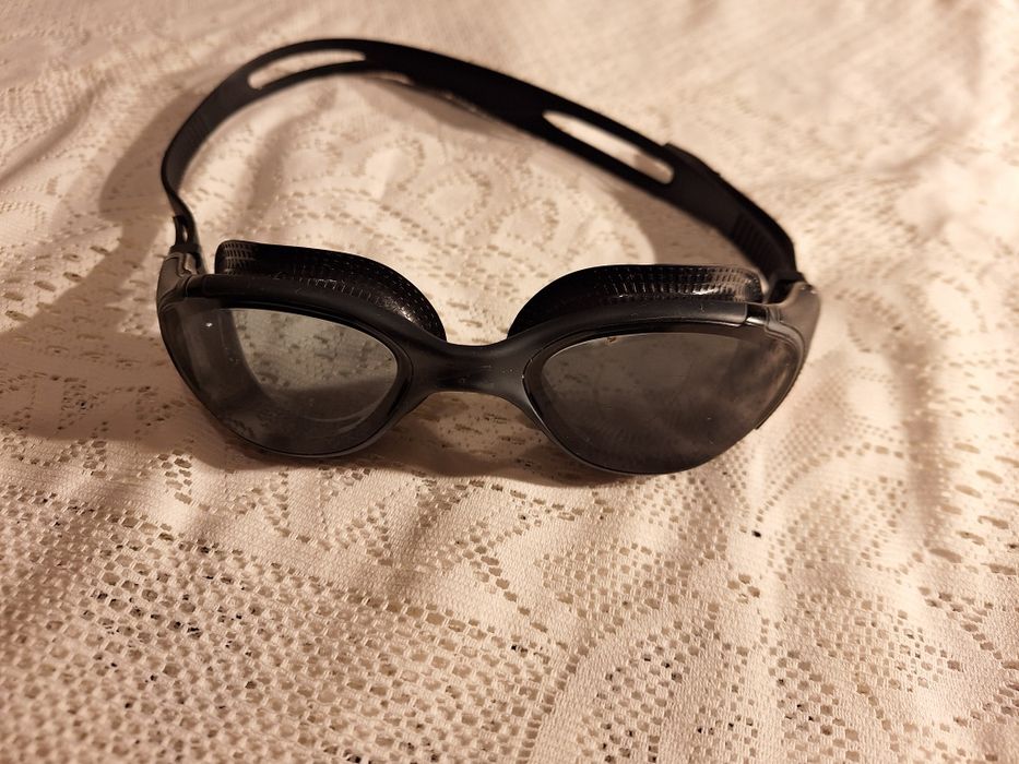 Óculos de natação. De mergulho.