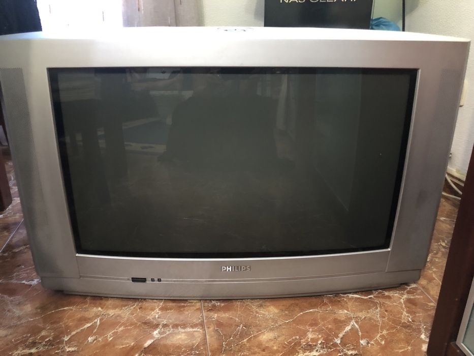 TV marca Philips 27”