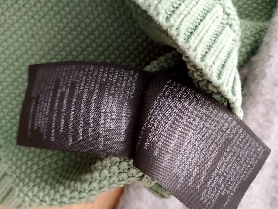 Zestaw swetrów dziewczęcych