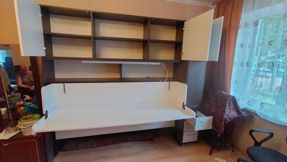 Продам стол-кровать трансформер