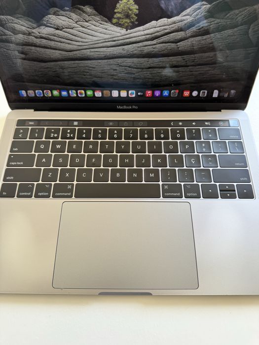 MacBook Pro Touch Bar Cinzento 13" 2017 RAM: 8 GB - 256 GB SSD