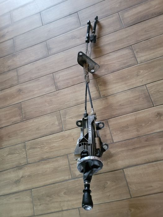 Куліса в зборі троси КПП механічна Volkswagen