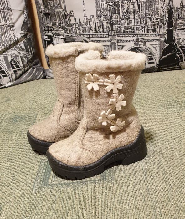 Дитячі чобітки для дівчинки