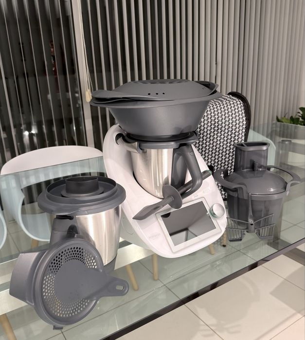 Bimby TM6 igual a nova com Fatura e Garantia de fabrica