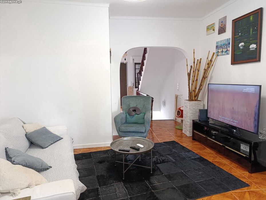 Redução de Preço: Moradia T2+T1 com garantia de rendimento!