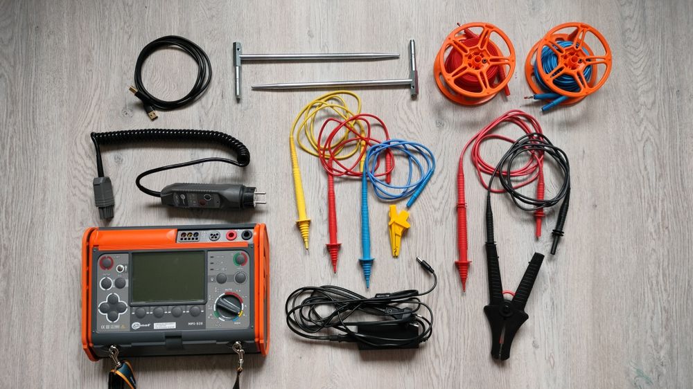 Wynajem mierników SONEL MPI-520, MPI-525, MPI-540, luksomierza LXP-10B