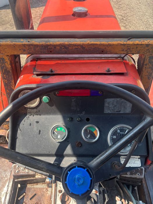 Massey Ferguson 255