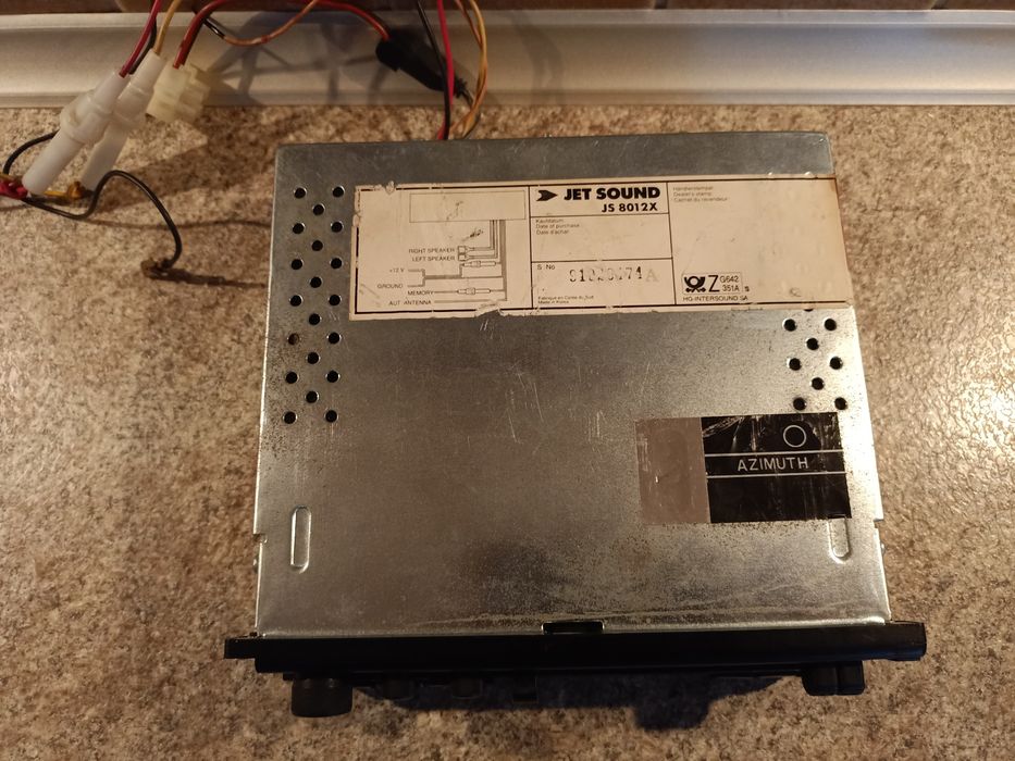 Radiomagnetofon  samochodowy do kolekcji.