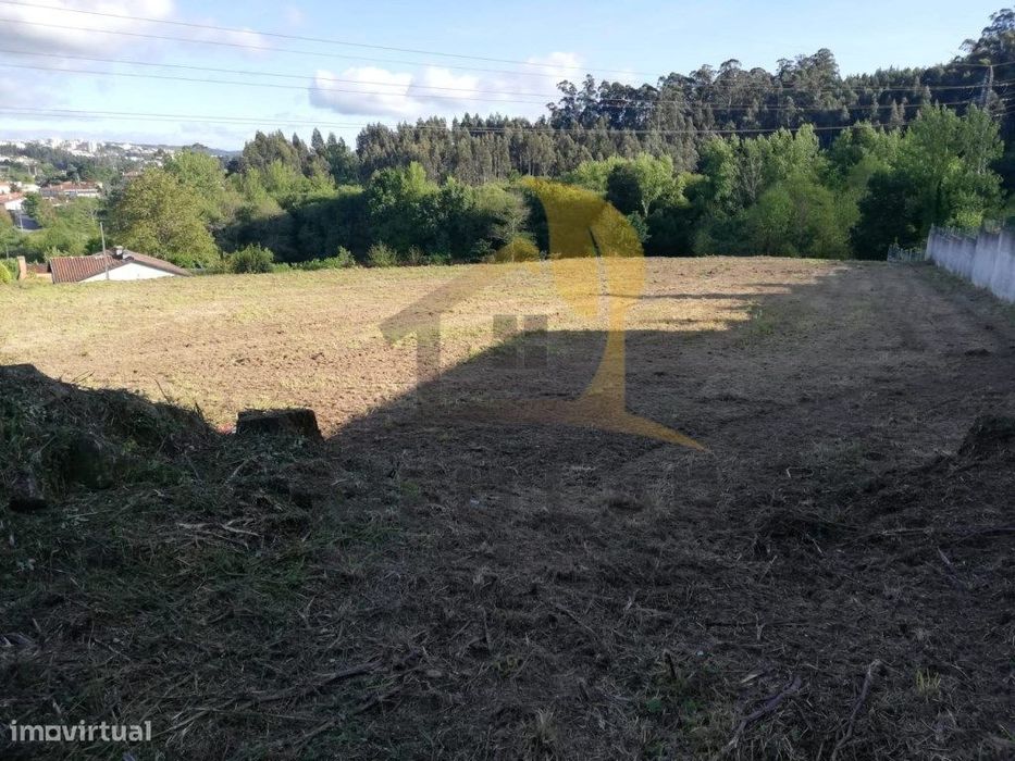 Dois terrenos com projeto aprovado para Construção - Salgueiro, Oli... — Vila de Cucujães, Aveiro