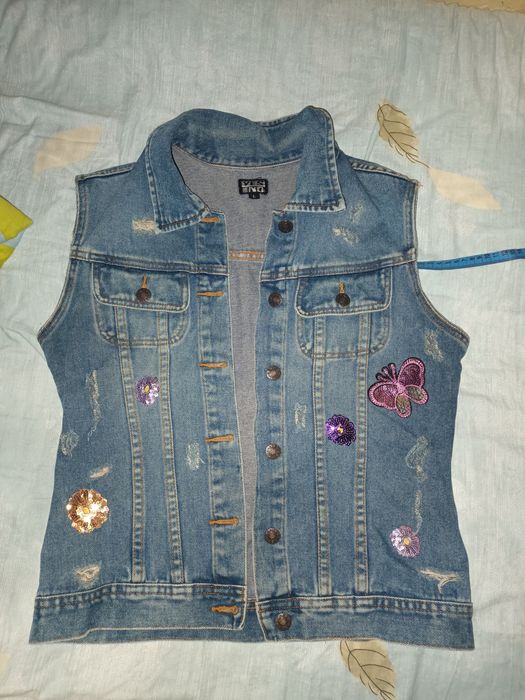Женская жилетка джинсовая