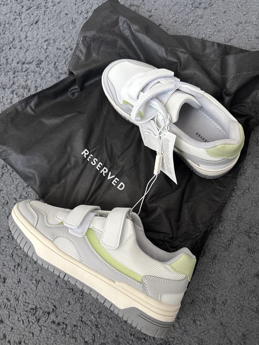 Нові красовки хайтопи  36 p на липучці Reserved р.36