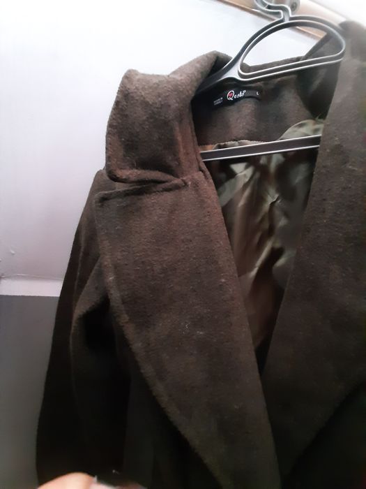 Sprzedam długi plaszcz oliwkowy