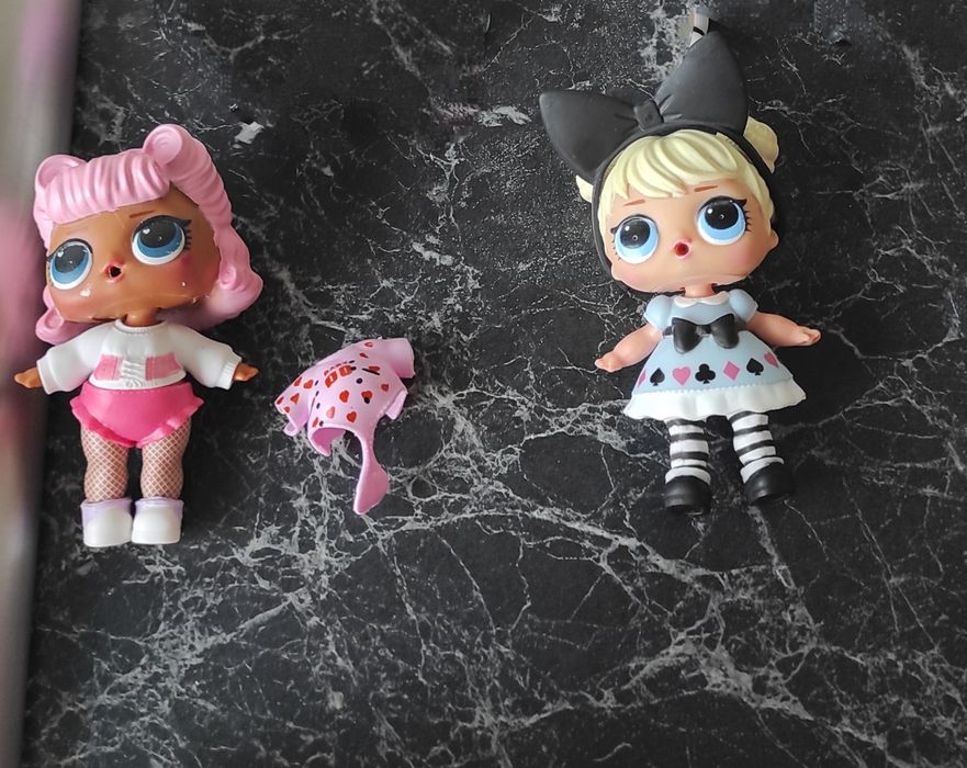 Dwie dziewczynki LOL Suprise MGA