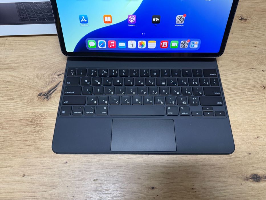 Оригінал Apple Magic Keyboard Black MJQK3 iPad Air 13” iPad Pro 12,9”