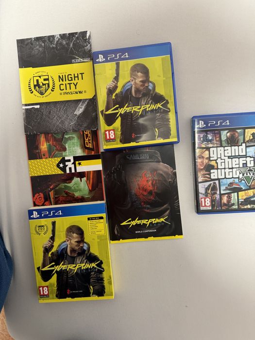 PlayStation 4 512GB + 7 Games + 2 Controllers + Striker Pack64409244749059122