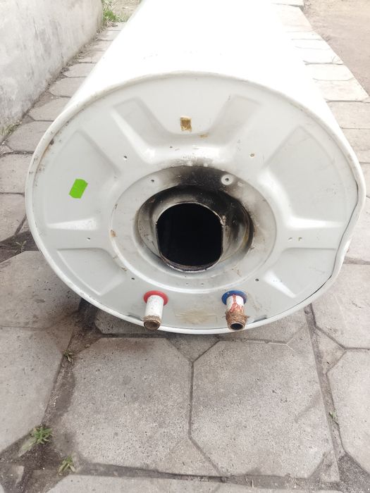 Продам бойлер Ariston