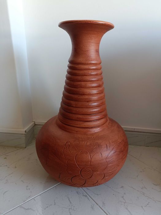 Jarra/vaso grande decorativo em terracota