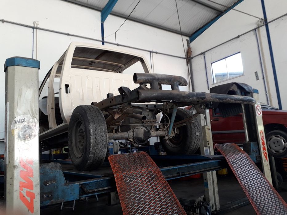 Nissan d21 4x4 todas as peças Motores bom estado locos cabeça