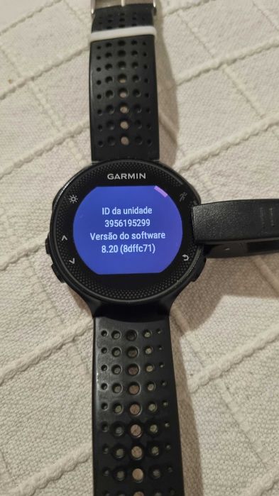 Smartwatch Garmin Forerunner 235