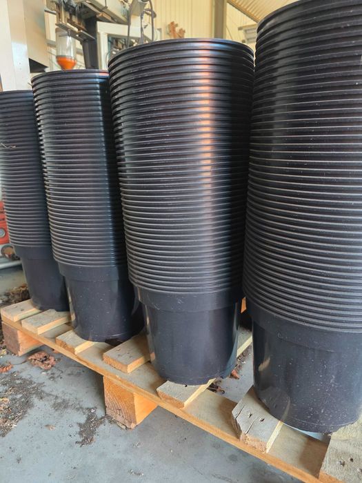Doniczki plastikowe 7.5l