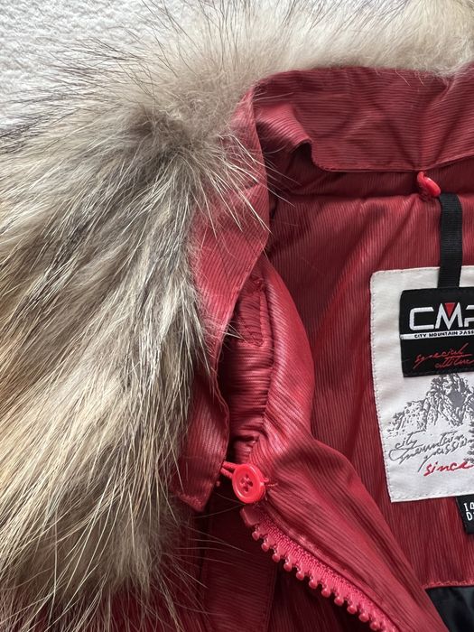 Куртка жіноча