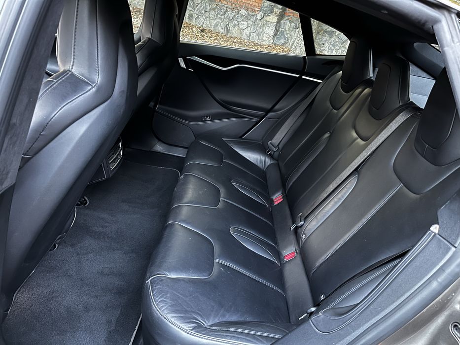 Tesla Model S 75D 2017 rest Europe