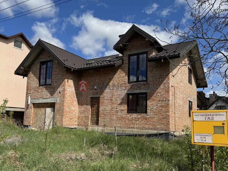 Продається будинок в Малехові, 5 хв до Львова.