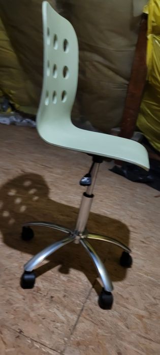 Sprzedam krzesło biurowe