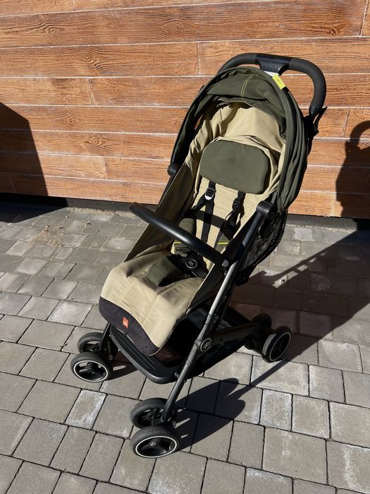 Wózek spacerowy QBit Plus Oliwkowy