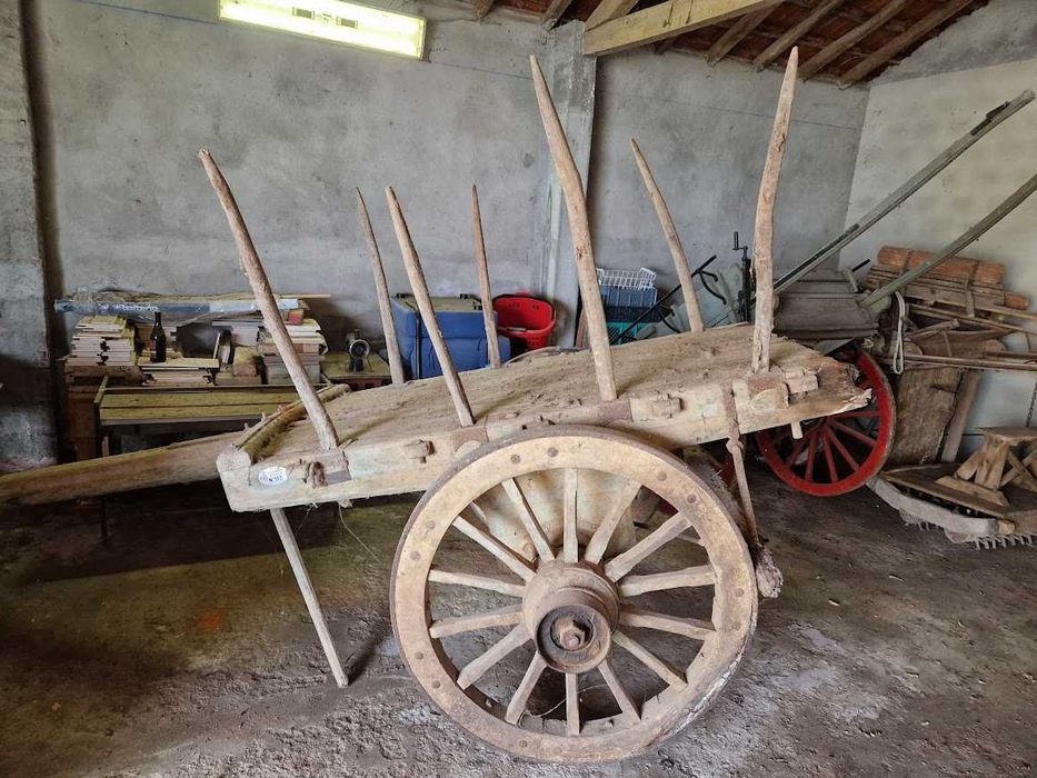 Carro de Bois antigo - bom estado