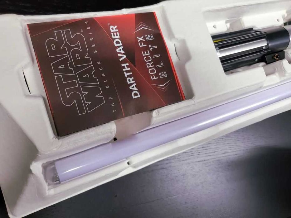 Колекційний світловий меч The Black Series Дарт Вейдер Force FX Elite