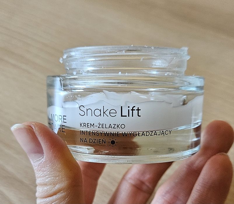 Krem - żelazko do twarzy More4Care na dzień