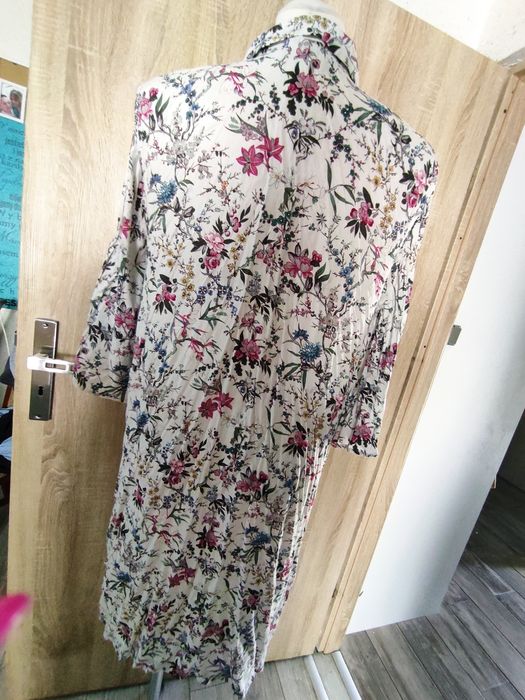 Sukienka firmy H&M w rozm 44/46 zapraszam