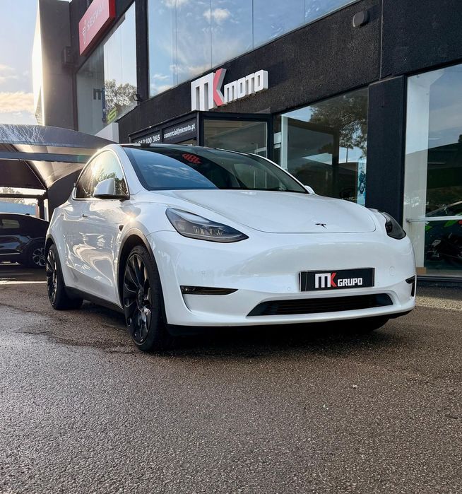 Tesla Model Y Performance Dual Motor AWD
