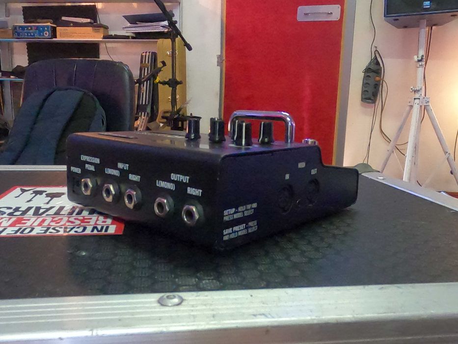 Line6 M5 com caixa e transformador