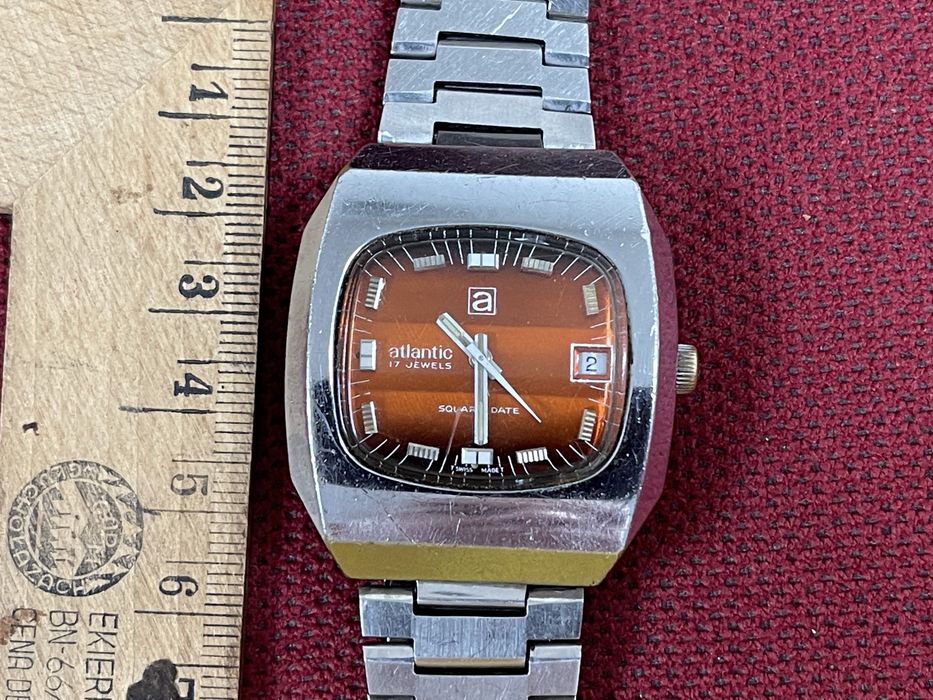 Zegarek Atlantic Square Date z Lat 70