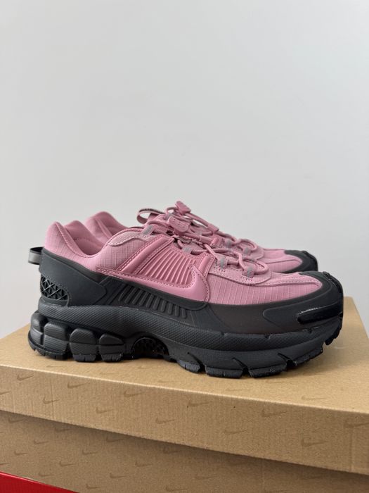 Кросівки жіночі Nike Zoom Vomero Roam Pink HQ2181-003