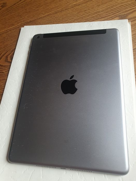 Ipad 6gen 32GB wifi cellular BDB!