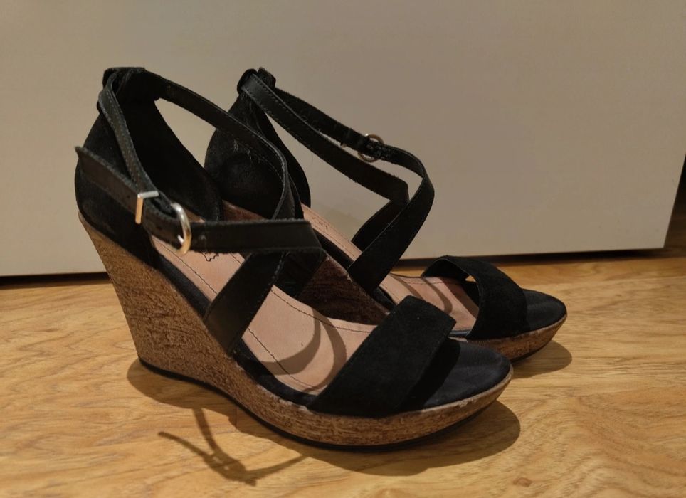 Sandały na koturnie Quazi czarne 37